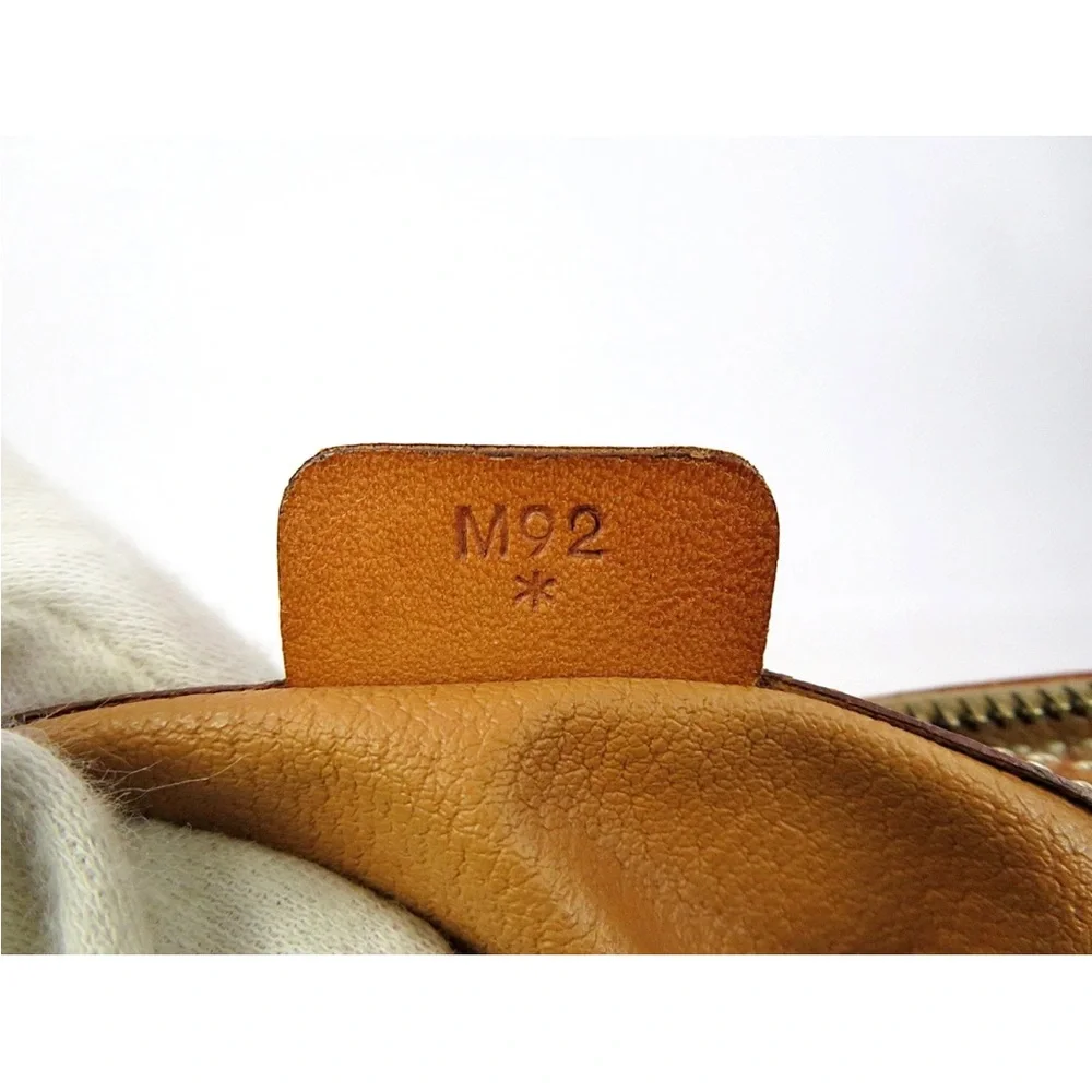 Celine Brown and Tan Shoulder Bag - Picture 15 of 16